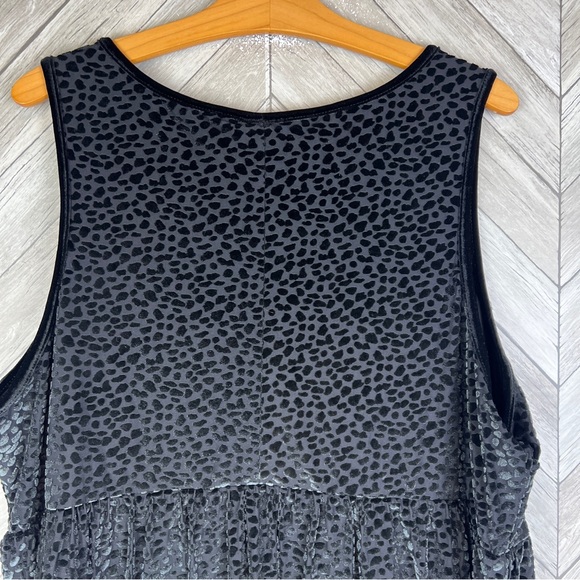 TORRID Black Velvet Burnout Leopard Peplum Top - Picture 10 of 11